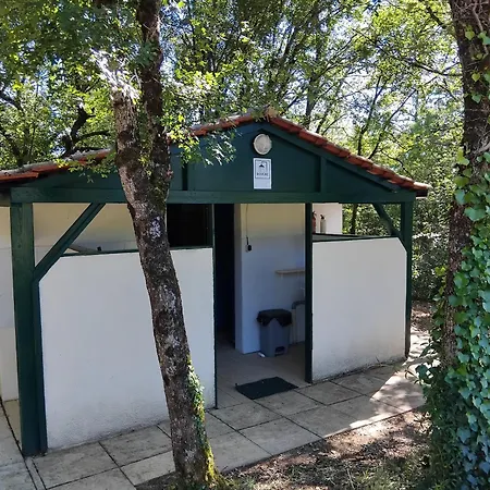 N5 Emplacement Tente Camping-car * Saint-Aubin-de-Nabirat